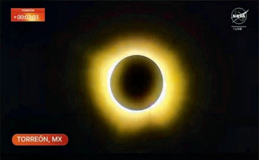 Imagen captada de la emisión especial ‘Eclipse solar total de 2024: A través de los ojos de la NASA’, transmitida en el canal de YouTube de la agencia espacial