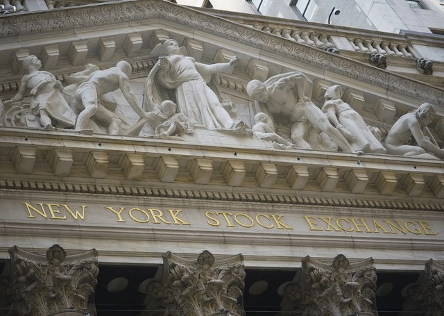 El Nasdaq se desplomaba más de 3% en las primeras operaciones de este martes, ante la liquidación de los papeles de Tesla y de otros gigantes tecnológicos, en un ambiente presionado además por la tensión entre EU y China. Foto Ap / Archivo