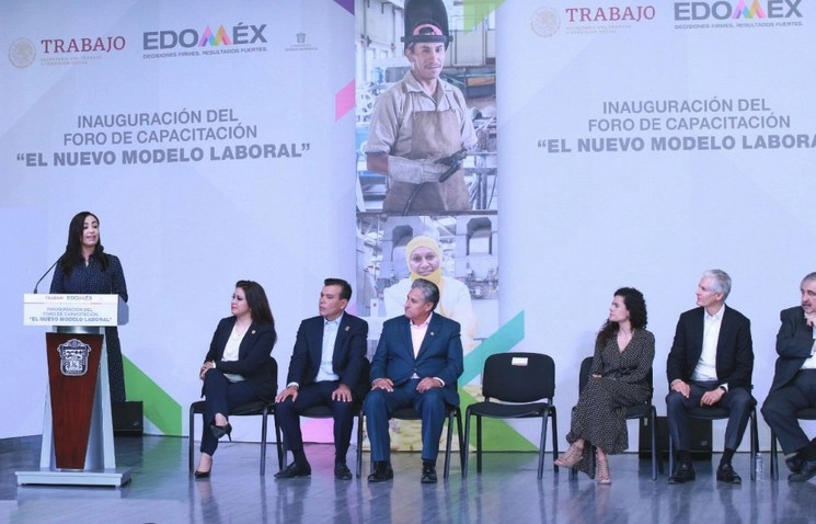 Inauguración del foro de capacitación "El Nuevo Modelo Laboral" en Naucalpan, Estado de México.