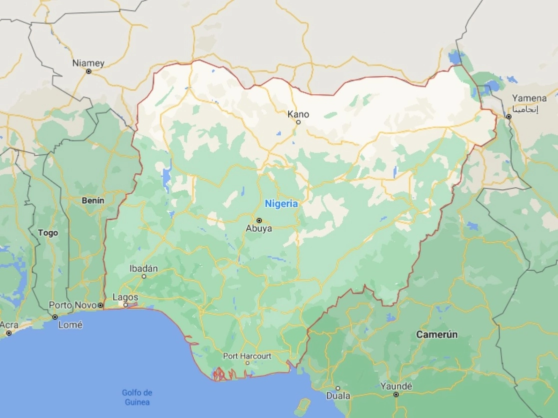 Decenas de personas están desaparecidas en el noroeste de Nigeria tras el naufragio de un barco con 160 pasajeros a bordo en el río Niger. Imagen tomada de Google Maps 
