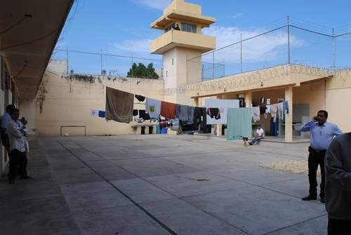 Imagen de la cárcel de vigilancia y el patio de la cárcel de santiago Ixcuintla. Foto Cortesía de Ilib Peña
