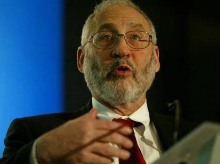 Joseph Stiglitz afirmó que el cambio de reglas es necesario, dado que en “el reinado del neoliberalismo” no se puso atención al cómo la liberación del mercado de capitales y financieros contribuyeron a una mayor volatilidad y desigualdad. Foto Cristina Rodríguez / Archivo