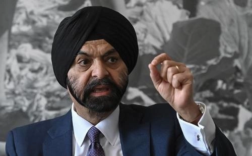 El presidente del Banco Mundial, Ajay Banga, afirmó que los acreedores bilaterales deben proporcionar más condonaciones de deuda a los países pobres. Foto Afp / Archivo
