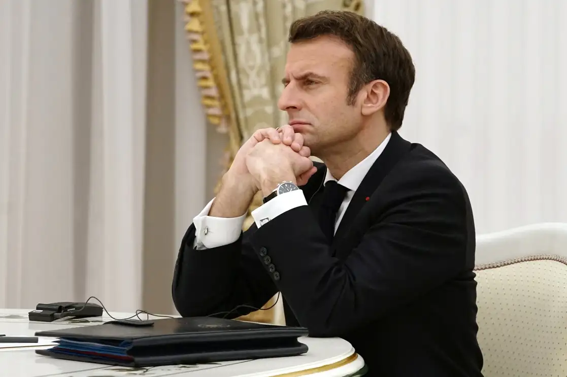 El presidente francés, Emmanuel Macron, durante su reunión con el presidente ruso, Vladimir Putin, en el Kremlin en Moscú, Rusia, el lunes 7 de febrero de 2022. Foto Ap