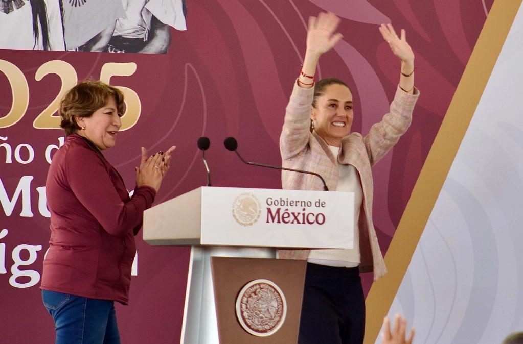 Sheinbaum Pardo concluyó el segundo día de gira por municipios de la zona oriente mexiquense; habló ante cientos de habitantes de esta localidad, beneficiarios de los programas sociales del gobierno federal. Foto René Ramón
