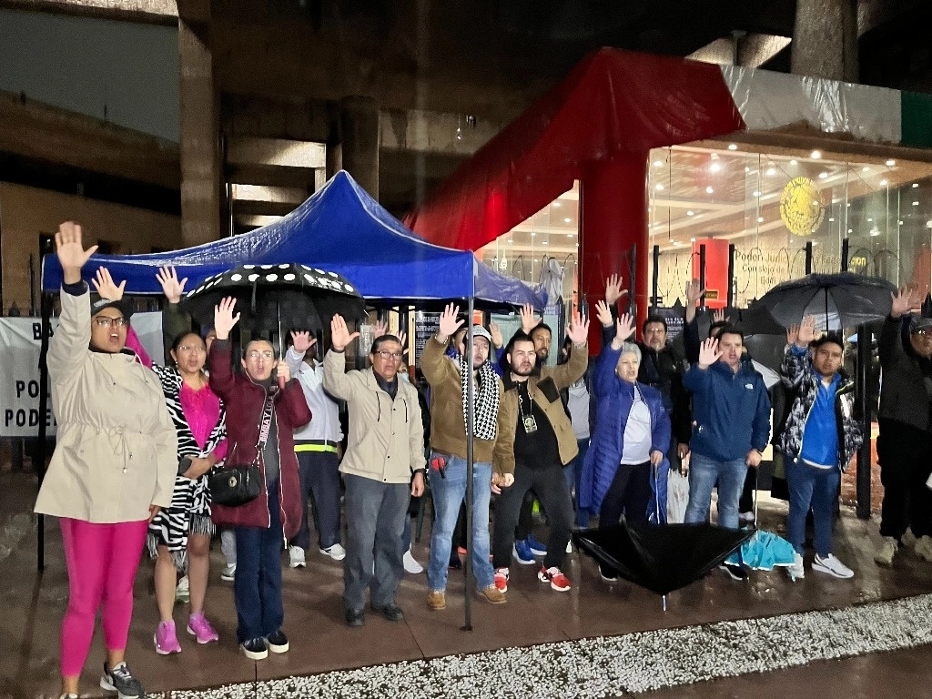 Trabajadores de base de seis organizaciones iniciaron el primer minuto de este lunes una suspensión indefinida de “labores en el Poder Judicial de la Federación en toda la República Mexicana. La imagen corresponde al Palacio de Justicia Federal, en San Lázaro. Foto Luis Castillo