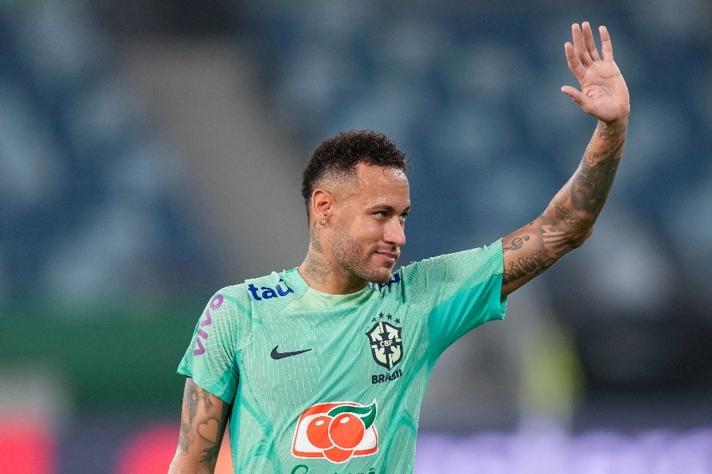 Neymar durante una sesión de entrenamiento en Cuiaba, Brasil, el 10 de octubre de 2023. Foto Ap