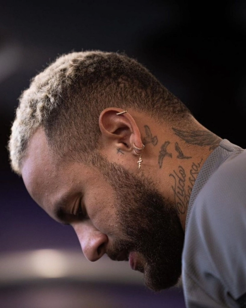 Neymar se recupera de una lesión en el ligamento anterior cruzado, por lo que no fue considerado para disputar la Copa América. Foto @neymarjr  