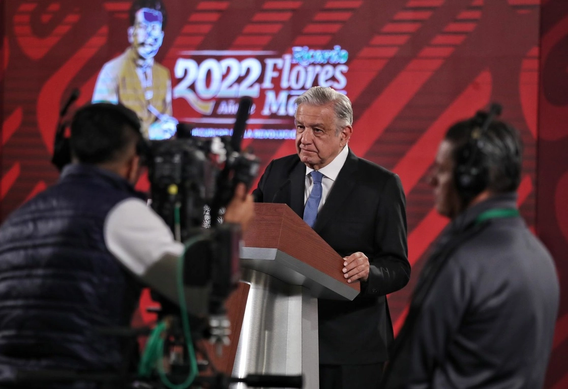 El presidente de México, Andrés Manuel López Obrador, durante su conferencia matutina en Palacio Nacional, en la Ciudad de México, el 1 de junio de 2022. Foto Marco Peláez