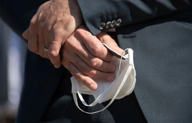 Estados Unidos negó haber desviado en provecho propio 200 mil mascarillas de protección contra el coronavirus destinadas a la policía alemana. Foto Afp 