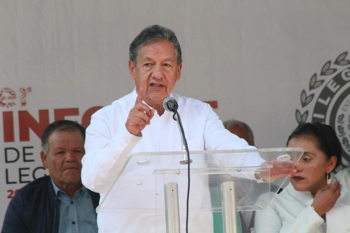 Estoy trabajando para que en verdad el 2023 y el 2024 tengamos gobernantes en el estado de México, en el país y en este municipio" dijo Higinio Martínez Miranda. Foto Javier Salinas Cesareo