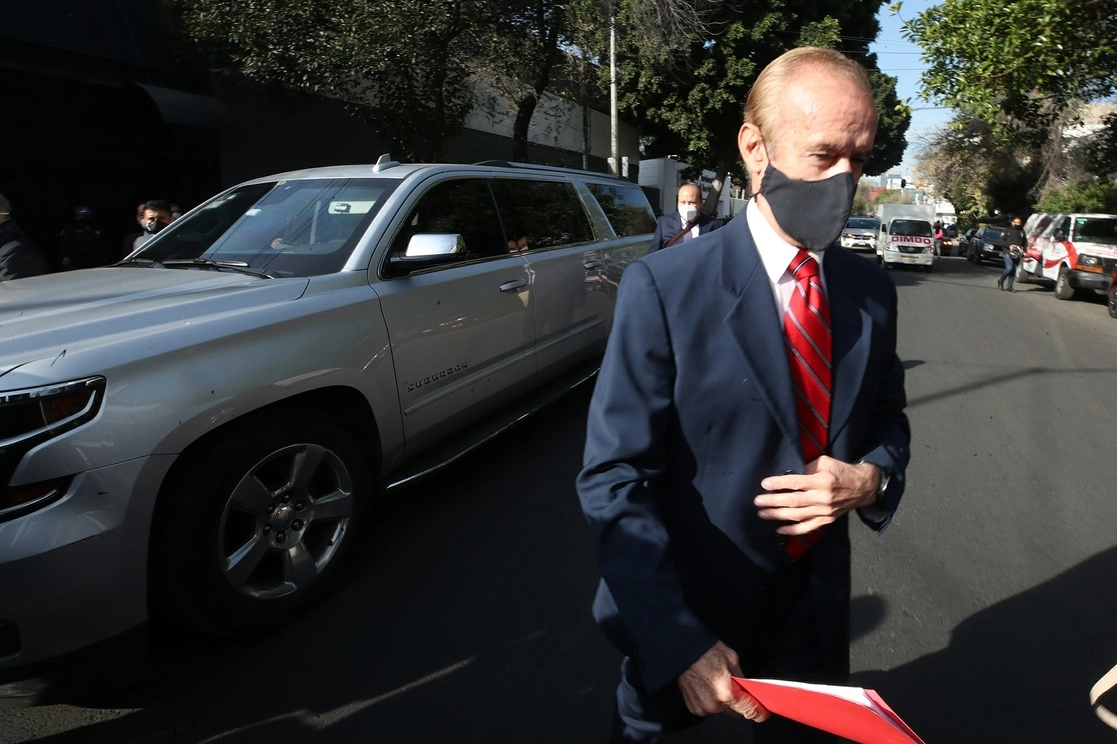 Llegada de Enrique Horcasitas a los juzgados de la capital por el caso del la Línea 12 del metro Tláhuac, el 3 de diciembre de 2021. Foto José Antonio López 
