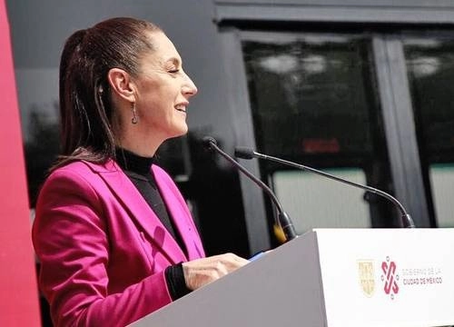 La jefa de Gobierno, Claudia Sheinbaum, reveló que en un cónclave se acordó la estrategia para golpear a su administración, como se hace contra el presidente López Obrador. Foto 'La Jornada'