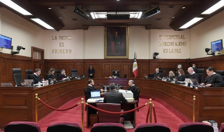 El primer punto de la respuesta recuerda que desde el 8 de enero de 2019 la SCJN señaló que el artículo 94 constitucional establece que la remuneración de sus ministros no puede ser disminuida durante el tiempo del cargo. Foto Cuartoscuro

