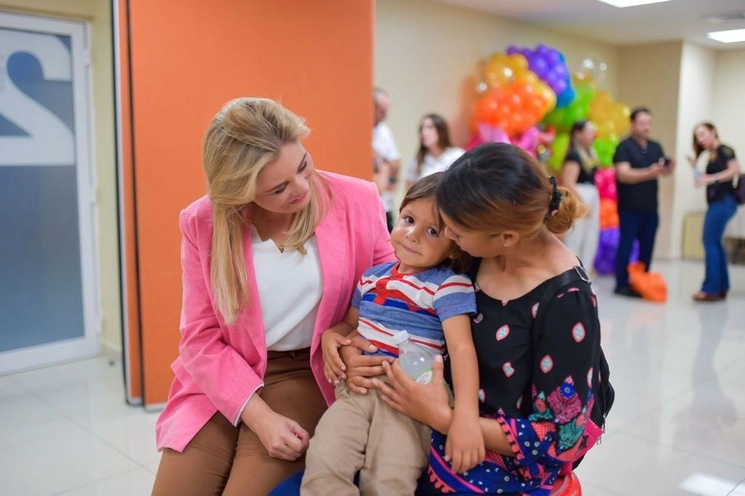En caso de detectar alguno de estos síntomas, se debe acudir inmediatamente al pediatra para descartar la enfermedad o en caso de confirmarse, concertar una cita con el especialista. Foto cortesía
