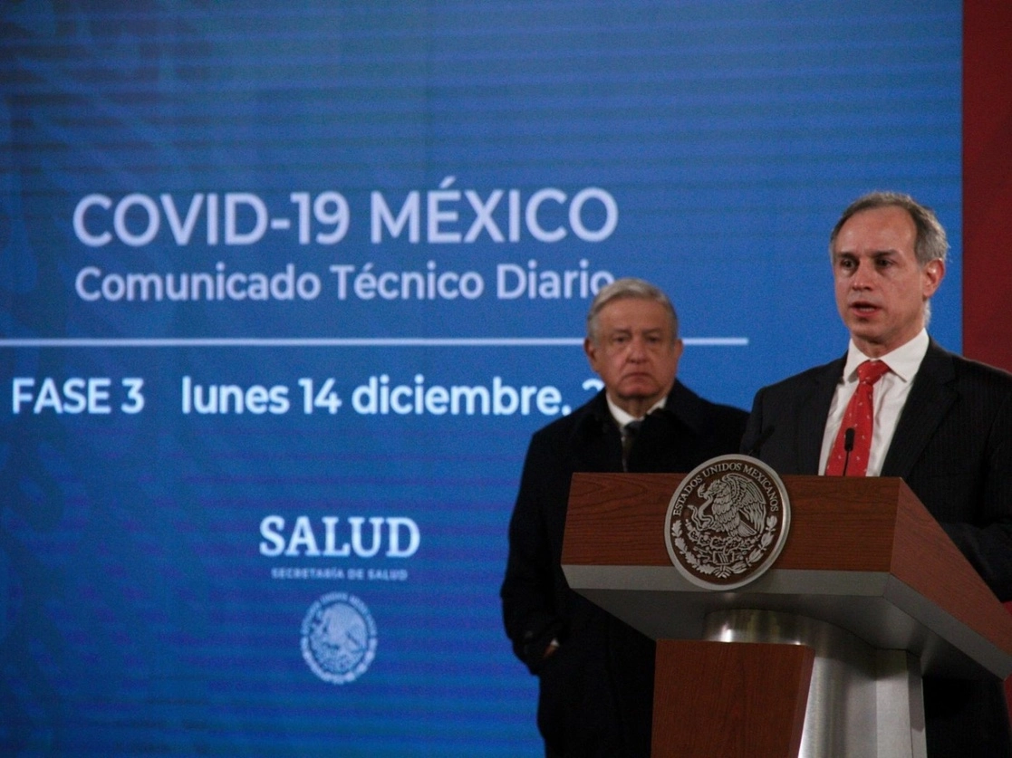 El doctor Hugo López-Gatell, subsecretario de Prevención y Promoción de la Salud, durante la conferencia presidencial matutina en Palacio Nacional, en la Ciudad de México, el 15 de diciembre de 2020. Foto Cuartoscuro