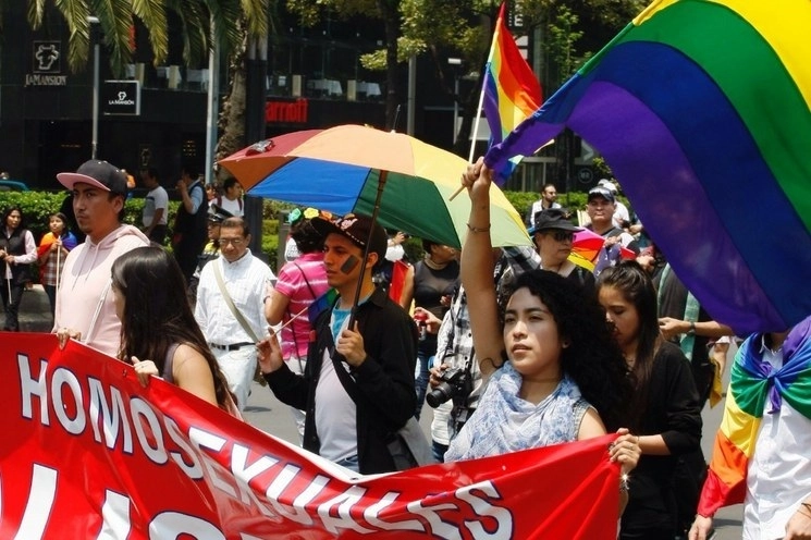 En imagen de archivo, una marcha de la comunidad Lgbti+ en la Ciudad de México. Foto Roberto García