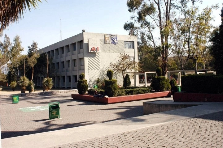 Alumnos enfrentan problemas con las inscripciones, reinscripciones y otros trámites. Foto tomada de la página de Facebook @fescunamoficial