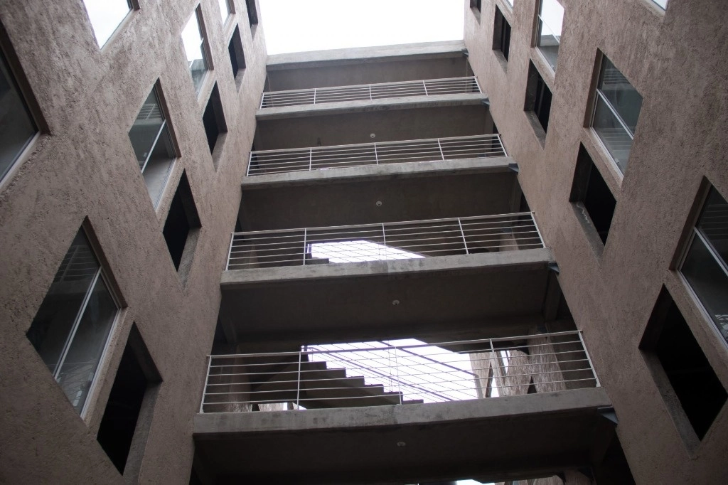 Parte de la reforma al Infonavit contempla un sistema de vivienda con orientación social: crédito barato y suficiente, el desarrollo de vivienda, con la compra o donación de terrenos y construcción de la misma; y el arrendamiento social con opción a compra, se explicó. Foto Cuartoscuro / archivo 
