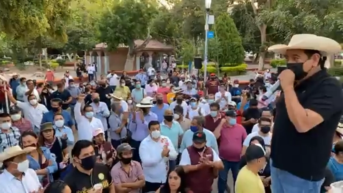 Félix Salgado Macedonio encabeza un mitin en Iguala, el 11 de abril de 2021. Foto tomada de la cuenta https://www.facebook.com/FelixSalgadoMX