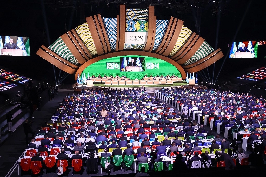 "Hubo conversaciones con 'Visit Saudi', pero al final no desembocaron en un contrato", declaró Infantino en una conferencia tras su relección al frente de la FIFA, para un nuevo mandato que durará hasta 2027. Foto Ap