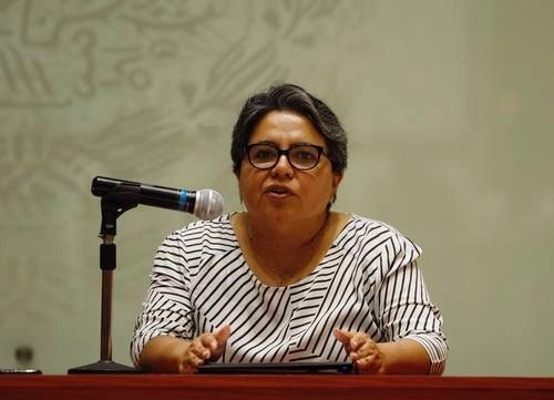 Raquel Buenrostro, jefa del SAT, dijo que aún existe mucho margen para ampliar la recaudación fiscal en el país. Foto Cristina Rodríguez / Archivo