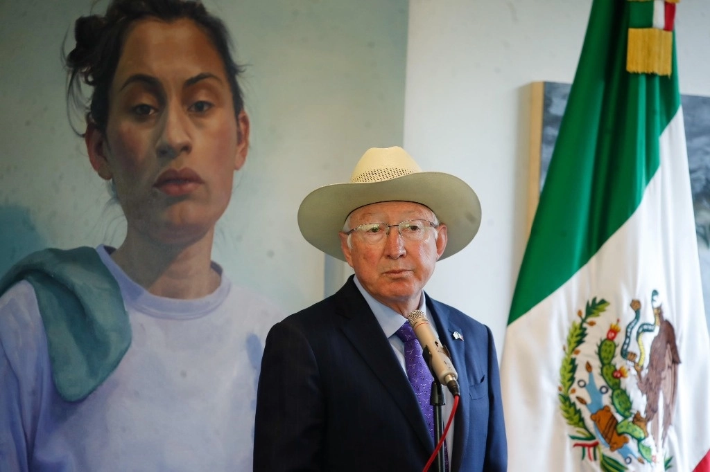El embajador de EU en México, Ken Salazar en imagen de archivo. Foto Cristina Rodríguez