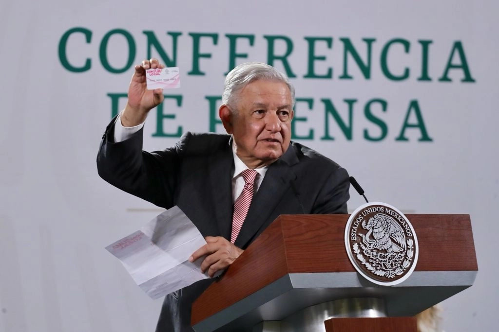 El presidente Andrés Manuel López Obrador durante la conferencia de prensa matutina en Palacio Nacional. Foto Roberto García