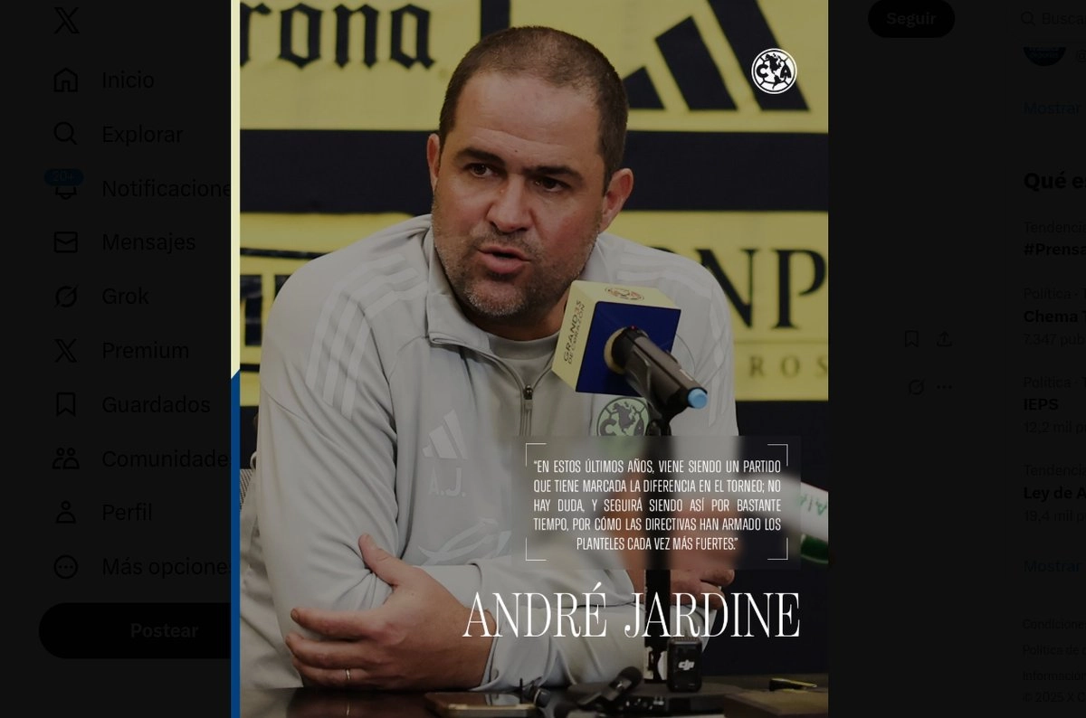 El técnico de las Águilas, André Jardine en conferencia de prensa este viernes 17 de octubre de 2025. Foto