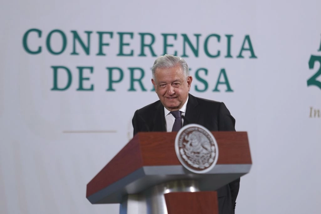 El presidente Andrés Manuel López Obrador durante la conferencia matutina de prensa en Palacio Nacional, el 30 de septiembre de 2021. Foto Yazmín Ortega Cortés