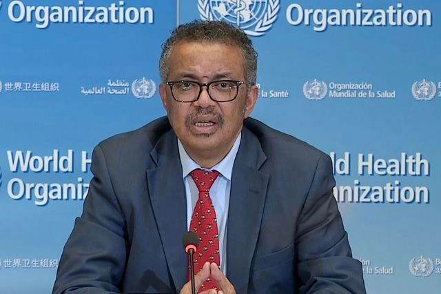 El director general de la OMS, Tedros Adhanom Ghebreyesus, pidió el miércoles al presidente estadunidense, Donald Trump, que "no politice el virus". Foto Afp 
