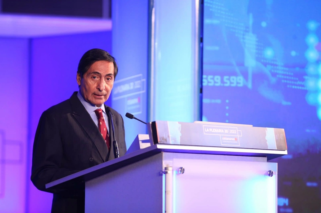 En su primera conferencia de prensa tras casi ocho meses como titular de la Secretaría de Hacienda, Rogelio Ramírez de la O, indicó que en abril la dependencia actualizará sus pronósticos de crecimiento nacional. Foto tomada de la cuenta de Twitter @R_Ramirez_O
