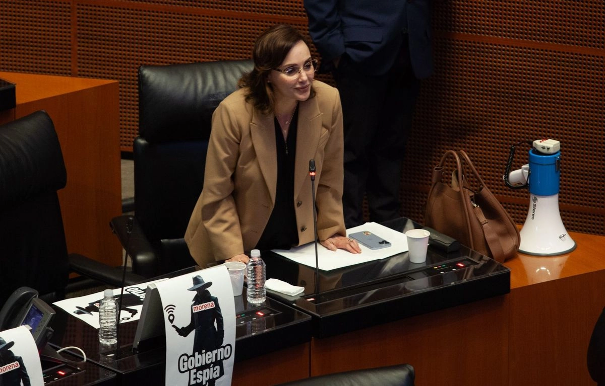 La senadora del PAN, Lilly Téllez, durante una sesión legislativa. Foto 