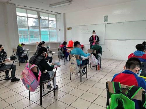 La SEP informó la víspera que a partir de diciembre retomará el sistema de calificaciones para los estudiantes. Foto Laura Gómez / archivo