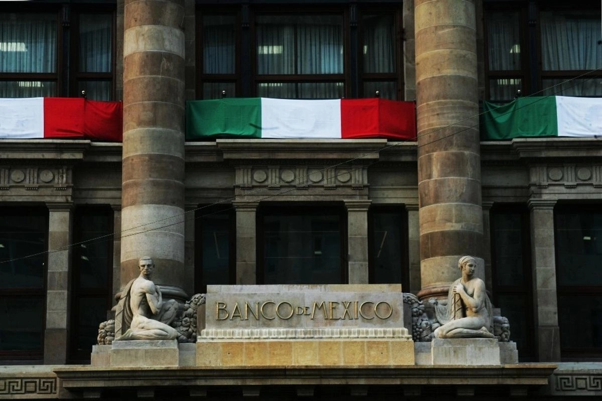 La encuesta sobre la Evolución del financiamiento a las empresas, correspondiente al segundo trimestre del año, indica que en ese lapso el porcentaje de empresas que utilizó nuevos créditos bancarios fue de 14.9 por ciento y 85.1 no lo hizo. Foto 