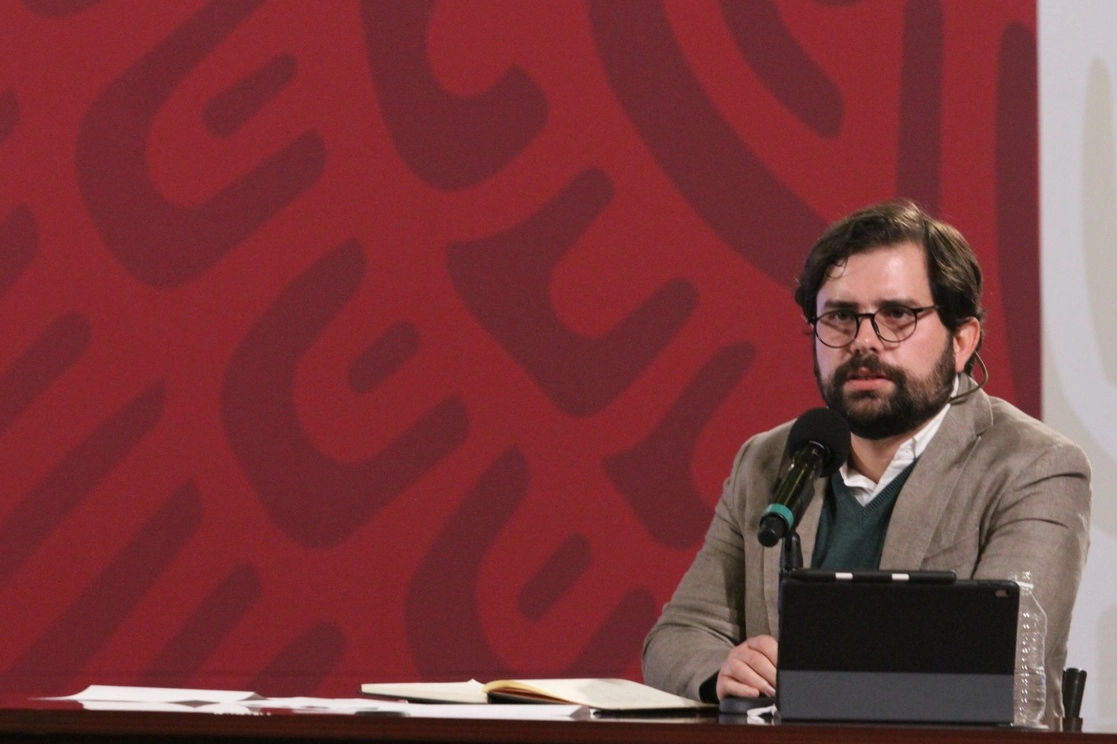 Alejandro Svarch, actual titular de la Cofepris, durante una conferencia sobre Covid-19 desde Palacio Nacional. Foto Cuartoscuro / Archivo 