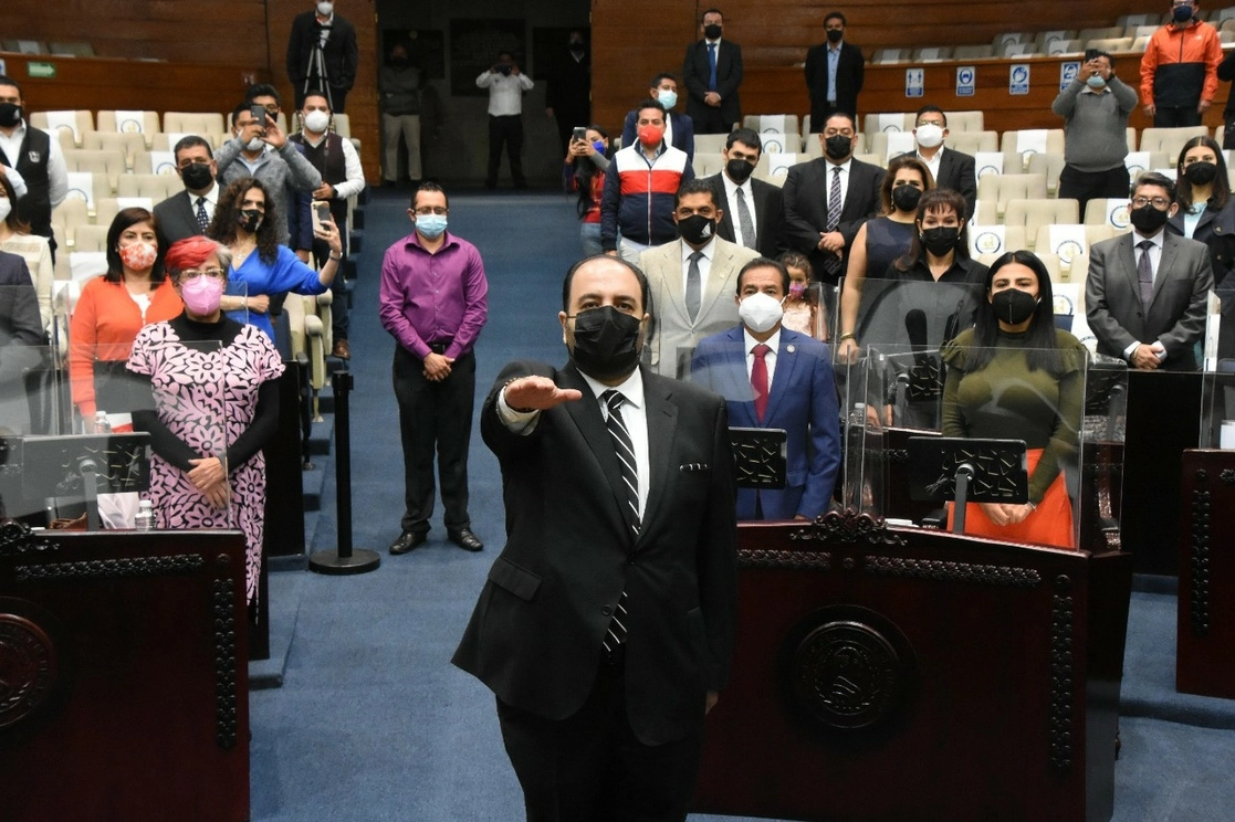 Alejandro Habib Nicolás tomó protesta este viernes. Foto La Jornada