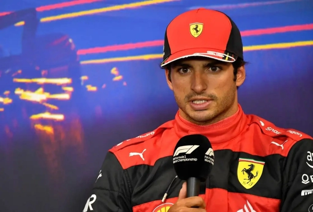 Carlos Sainz de la escudería Williams dijo que los pilotos tiene la responsabilidad de trabajar con las partes correspondientes para mejorar varios aspectos de su disciplina. Foto Ap / Archivo
