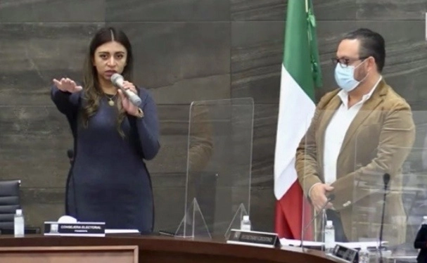 El Instituto Electoral del Estado de Hidalgo tomó protesta a Ariadna González Morales, como presidenta temporal. Foto Juan Ricardo Montoya