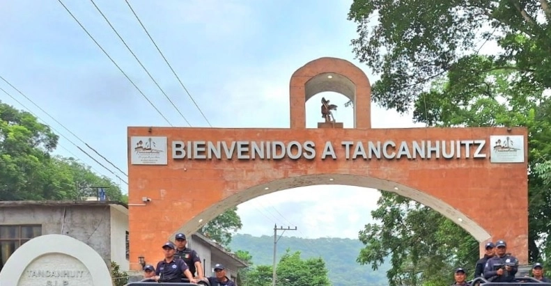Además, la edil adelantó que Karen Franco, hermana del ex presidente permanecerá en el cargo como presidenta del DIF municipal. Foto Facebook H. Ayuntamiento Tancanhuitz 2021-2024
