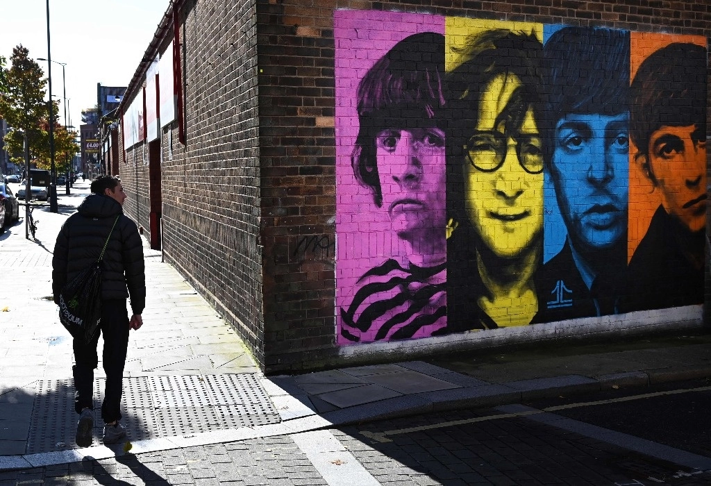  Los Fab Four se separaron hace más de medio siglo y solo dos de sus miembros están vivos, pero están entre los contendientes al Grammy que celebra el mejor disco del año, una nominación desconcertante que pone de relieve el debate en curso de la Academia de la Grabación sobre cómo manejar la inteligencia artificial. Foto Afp