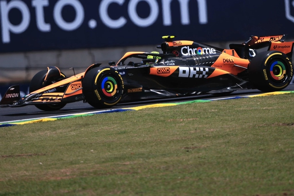 Lando Norris, de McLaren, lideró el triplete británico en los entrenamientos libres para el Gran Premio de Fórmula 1 de Sao Paulo, en Interlagos, el 1 de noviembre de 2024. Foto Ap