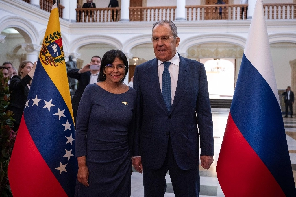 Los cancilleres de Venezuela y Rusia, Delcy Rodríguez y Sergéi Lavrov, durante su reunión en Caracas el pasado 20 de febrero. Foto Afp.