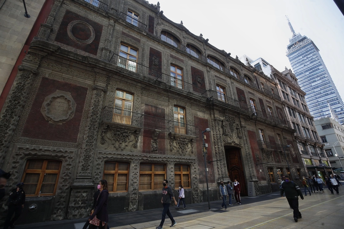 Fachada del Palacio de Iturbide, ubicado en Madero 17, Centro Histórico. Foto Cristina Rodríguez