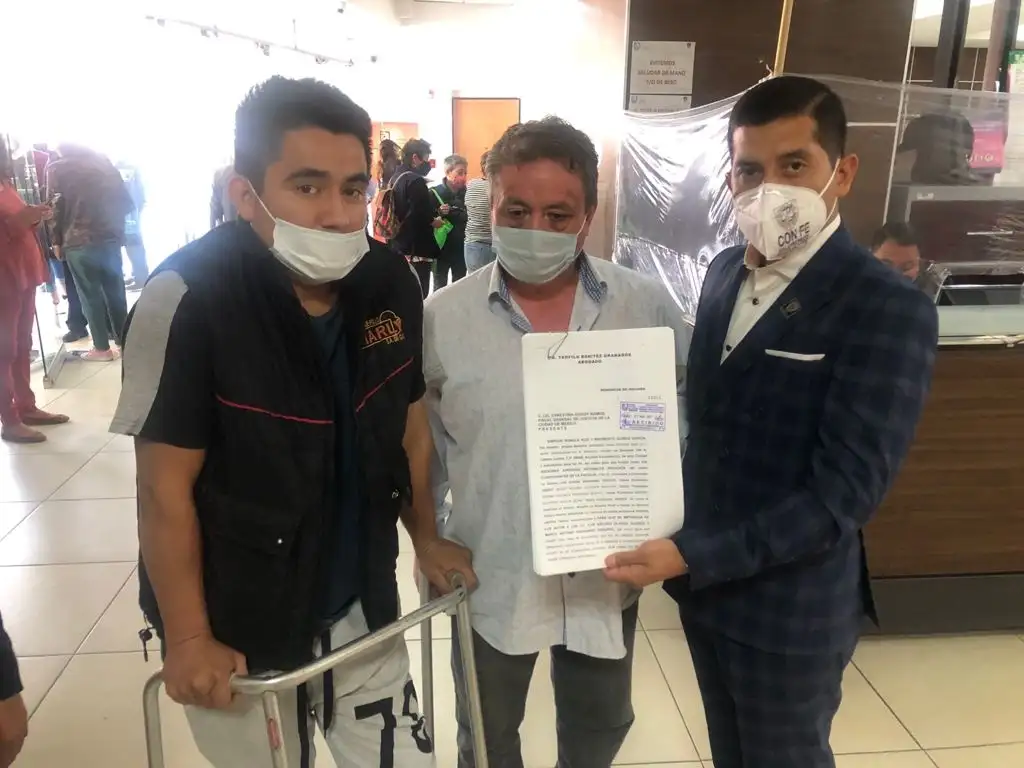 Teófilo Benítez Guerrero, representante legal de algunos de los familiares de las víctimas de la tragedia de la Línea 12 del Metro, señaló que se busca que la Fiscalía General de la República atraiga el caso, el 27 de mayo de 2021. Foto Laura Gómez Flores