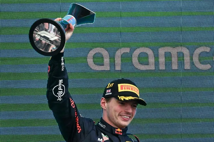 En el GP de Gran Bretaña, Max Verstappen ganó su carrera número ocho de la temporada de F1. Foto Afp