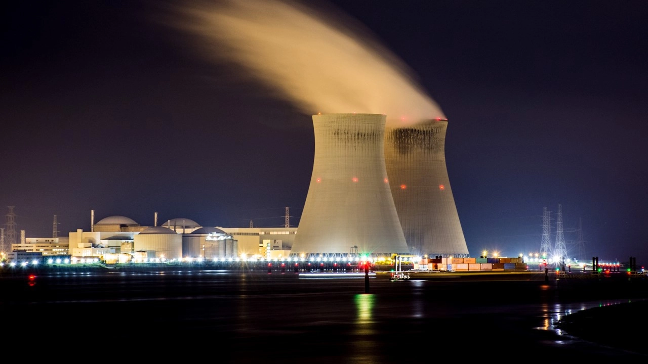 Una central nuclear en imagen de archivo. Foto tomada de la página web 