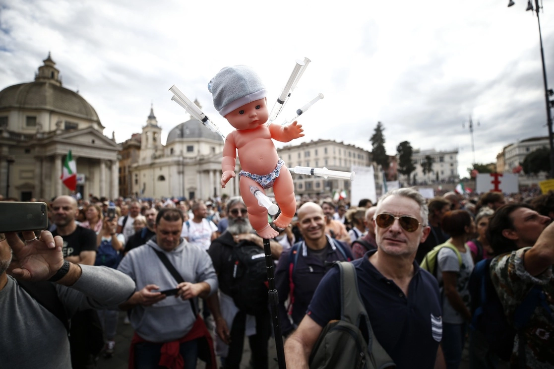 La protesta congregó a miles de personas en Roma. Foto Afp