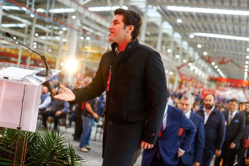 El gobernador de Nuevo León, Samuel García, habló sobre los beneficios que tendrá la instalación de la planta de Tesla en la entidad. Foto @samuel_garcias