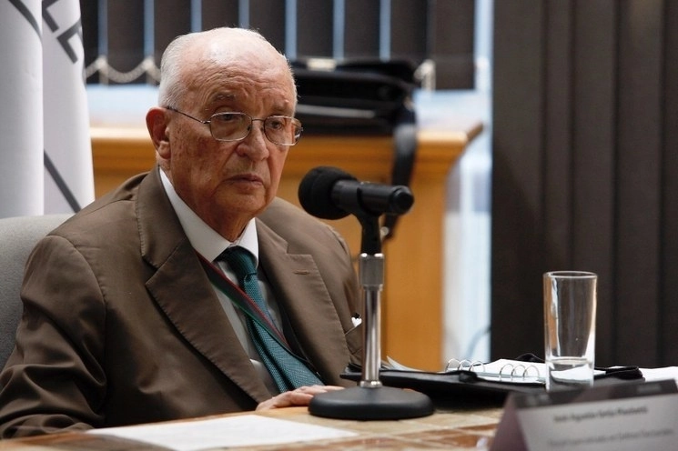 El titular de la Fiscalía Especializada en materia de Delitos Electorales, José Agustín Ortiz Pinchetti, señaló a 'La Jornada' que el expediente en el que se indaga por presuntos delitos electorales a Pío López Obrador continuará en integración. Foto Cristina Rodríguez / Archivo